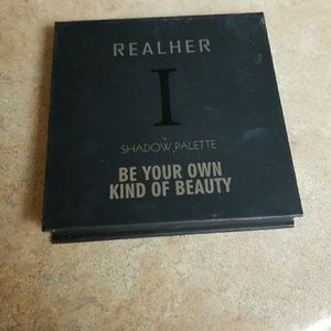 Realher- I shadow palette- Be your own beauty